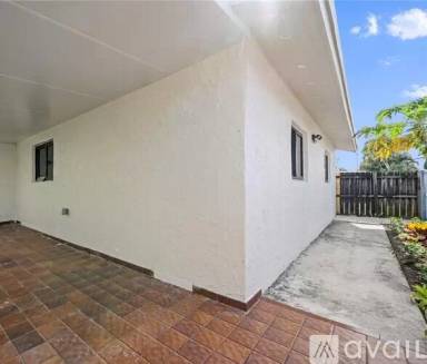 Main picture of 10553 SW 22nd Ter