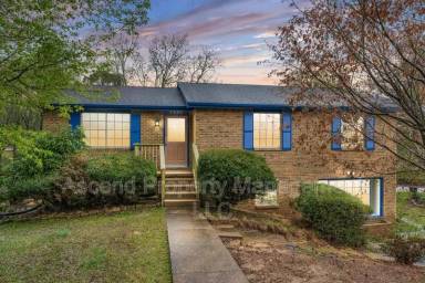 Main picture of 5600 Delaine Ln