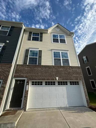 Main picture of 115 Boarstall Crk