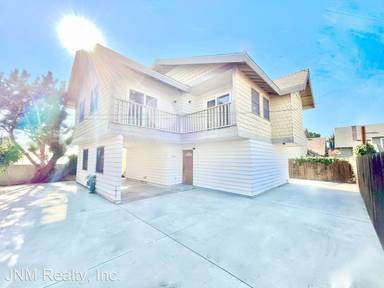 Main picture of 2303 S Catalina St