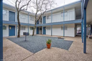 Main picture of Manor Flats Apartments