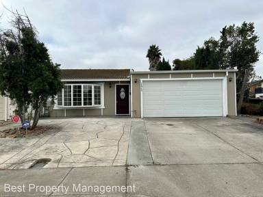 Main picture of 32949 Lake Mead Dr