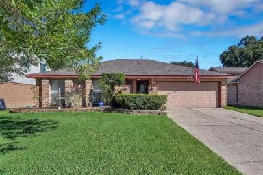 Main picture of 7211 Echo Pines Dr