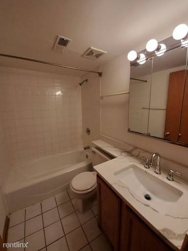 Main picture of 3631 N Broadway St