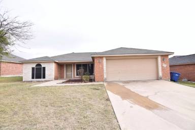 Main picture of 2204 Jake Dr