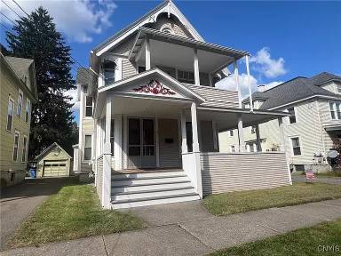 Main picture of 12 E Main St