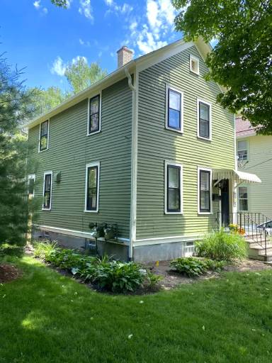 Main picture of 716 W Jefferson St