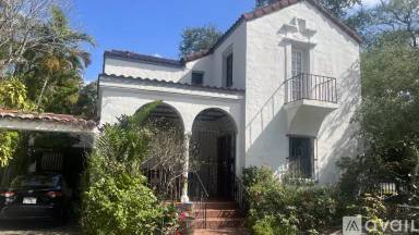 Main picture of 407 Alhambra Cir