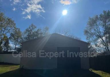 Main picture of 1515 Stophlet St