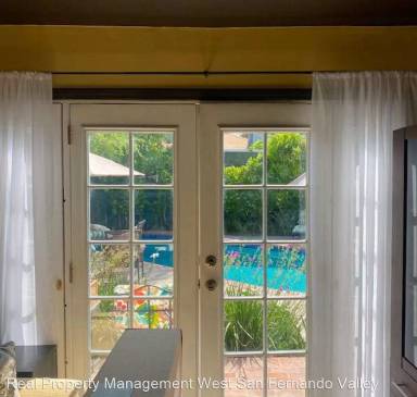 Main picture of 19221 Linnet St