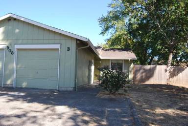 Main picture of 908 N Pecan Ct