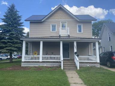Main picture of 1015 5th Ave