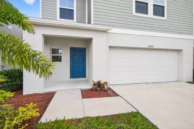 Main picture of 12924 Camarillo Pl