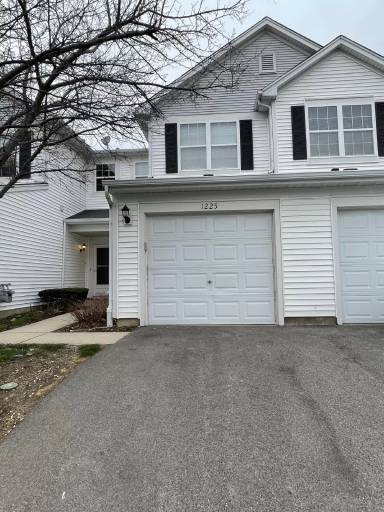 Main picture of 1221 Brookdale Dr