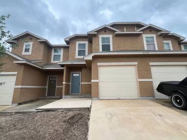 Main picture of 7010 Micayla Cv