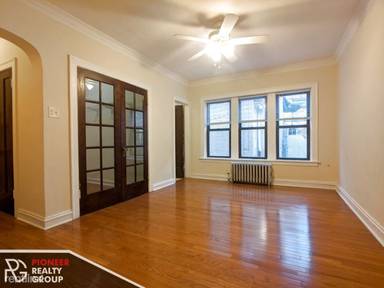 Main picture of 4614 N Paulina St