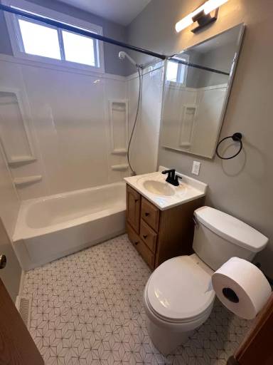 Main picture of 1710 Scenic View Dr