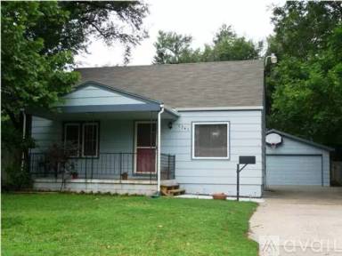 Main picture of 1741 S Millwood St