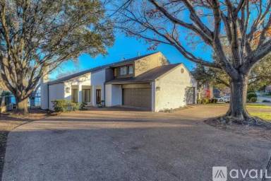 Main picture of 8402 Columbia Dr
