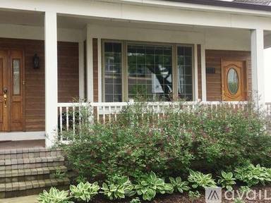 Main picture of 1759 Dewes St