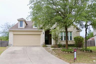 Main picture of 784 Bottle Brush Dr