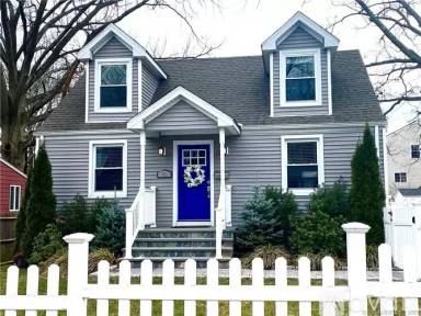 Main picture of 45 Crane St
