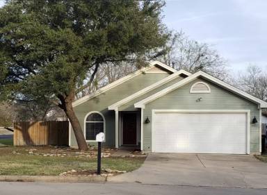 Main picture of 1501 S Pine St