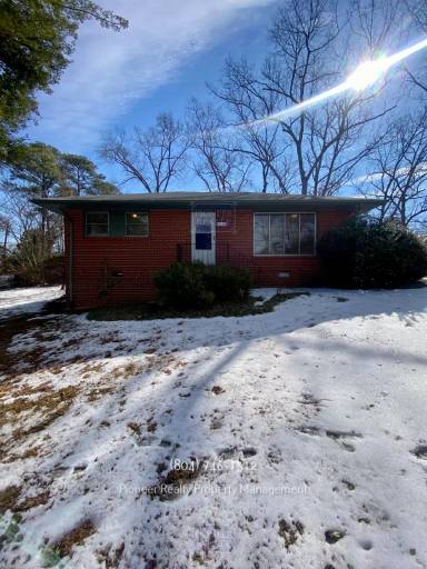 Main picture of 2201 Mendota Dr