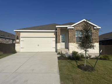 Main picture of 2533 Four Waters Loop