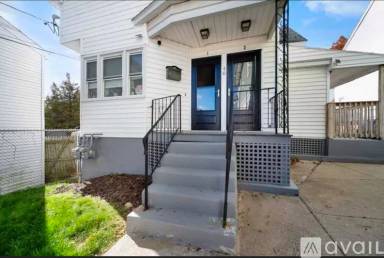 Main picture of 40 Bellevue Ave