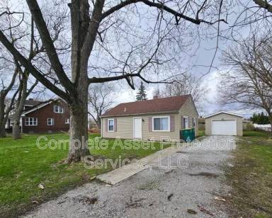 Main picture of 5556 Washington St