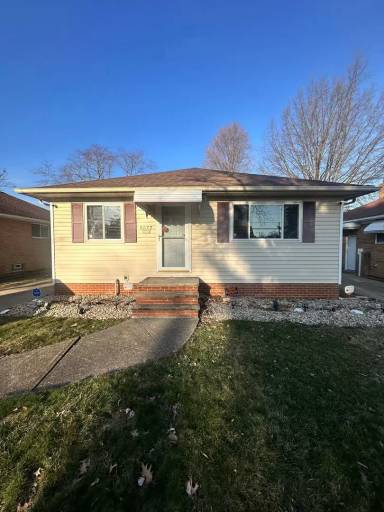 Main picture of 5572 E 141st St
