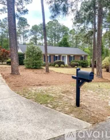 Main picture of 120 Fox Hunt Ln
