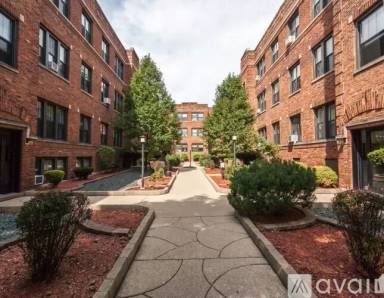 Main picture of 620-30 W Cornelia Ave