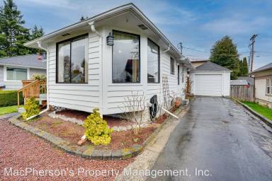Main picture of 1131 Lombard Ave