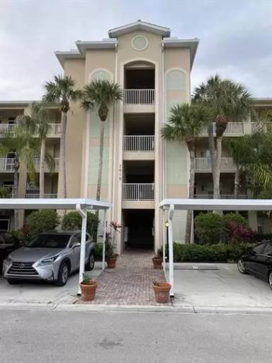 Main picture of 7615 Arbor Lakes Ct