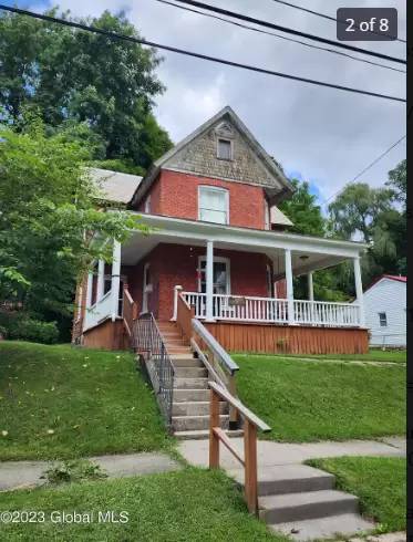 Main picture of 21 Monroe St