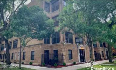 Main picture of 4209 S Michigan Ave