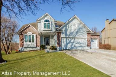 Main picture of 710 S Fox Ridge Dr