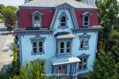 Main picture of 389 Rock St