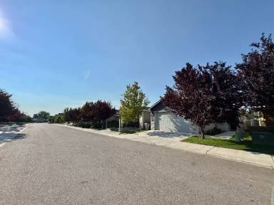 Main picture of 2090 W Claira Rd
