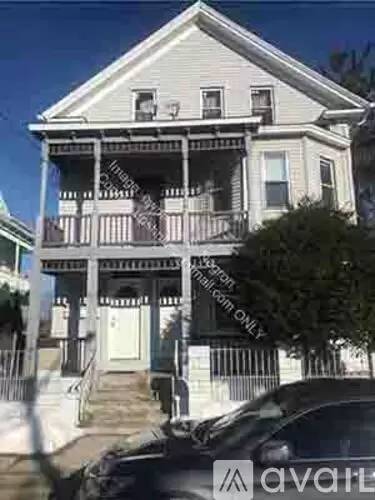 Main picture of 51 Lisbon St