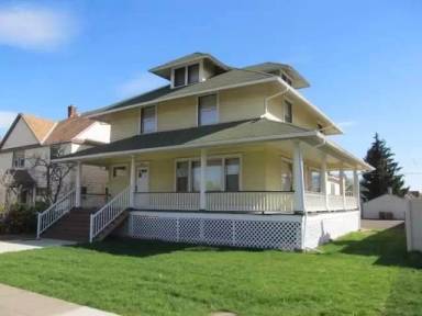 Main picture of 314 E Indiana Ave
