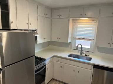 Main picture of 3569 Davenport St