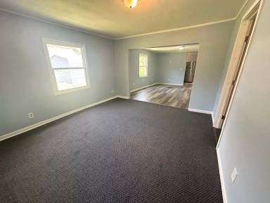 Main picture of 1186 SW Lane St