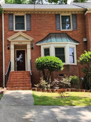 Main picture of 624 Crown Pt Dr