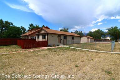 Main picture of 821 E Fountain Blvd