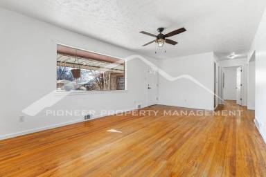 Main picture of 1302 Venice St
