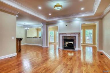 Main picture of 105 Brac Cir SW