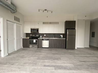 Main picture of 2150 W Lawrence Ave